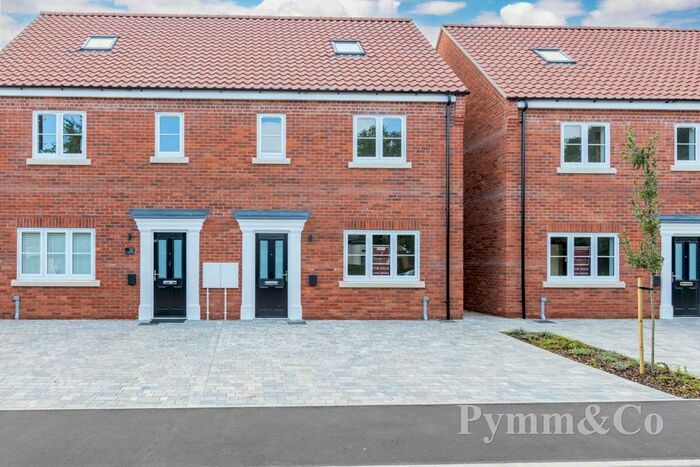3 Bedroom Semi-Detached House To Rent In Boulton Road, Norwich, NR7