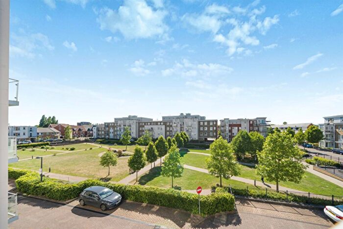 2 Bedroom Apartment To Rent In Heathland Court, Grebe Way, Maidenhead, SL6