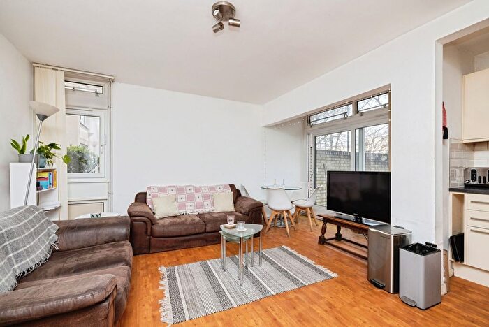 4 Bedroom Flat For Sale In Cedars Road, London, SW4