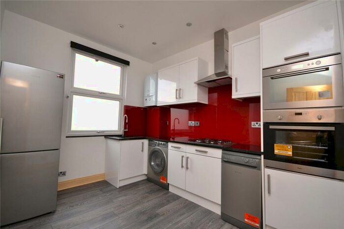 1 Bedroom Apartment To Rent In High Road, North Finchley, London, N12