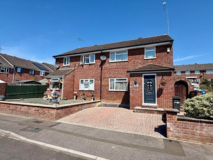 4 Bedroom Semi Detached House For Sale In Hertford Road, Yeovil, Somerset, BA21