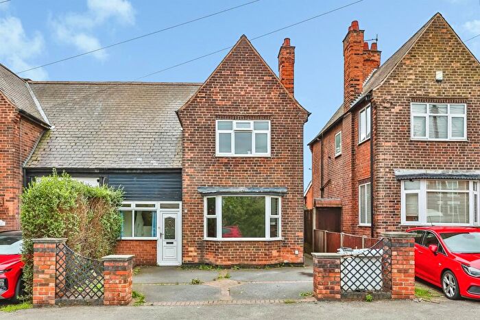 3 Bedroom Semi-Detached House For Sale In Longfield Lane, Ilkeston, DE7