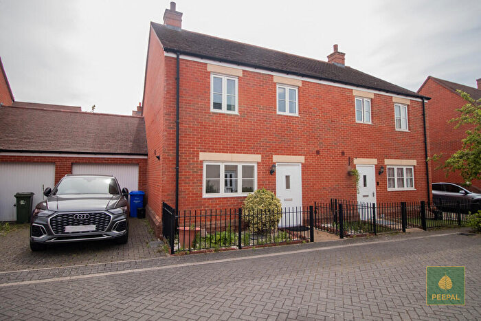 3 Bedroom Semi-Detached House To Rent In Acland Street, Wellesley, Aldershot, GU11