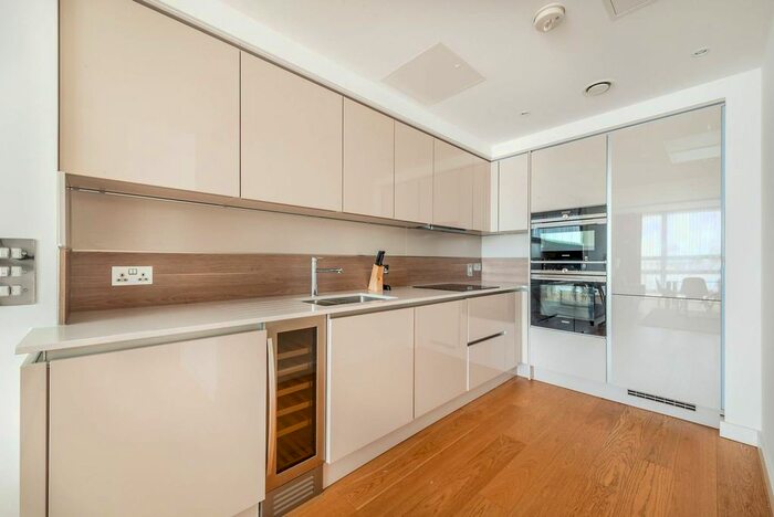 1 Bedroom Flat To Rent In Holland Park Avenue, Holland Park, London, W11