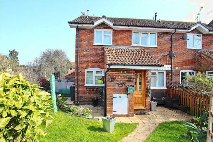 2 Bedroom End Of Terrace House To Rent In Bisley, GU24
