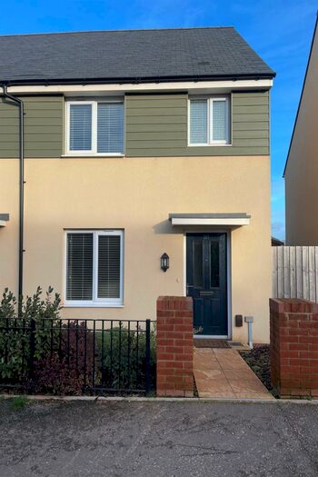 3 Bedroom End Of Terrace House To Rent In Bedroom End Of Terrace House In Yonder Acre, Cranbrook, EX5