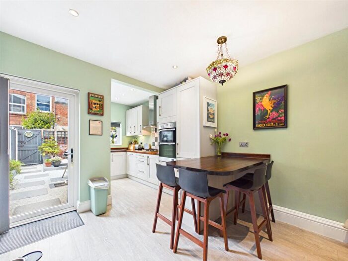 3 Bedroom Terraced House For Sale In Broxtowe Street, Nottingham, Nottinghamshire, NG5