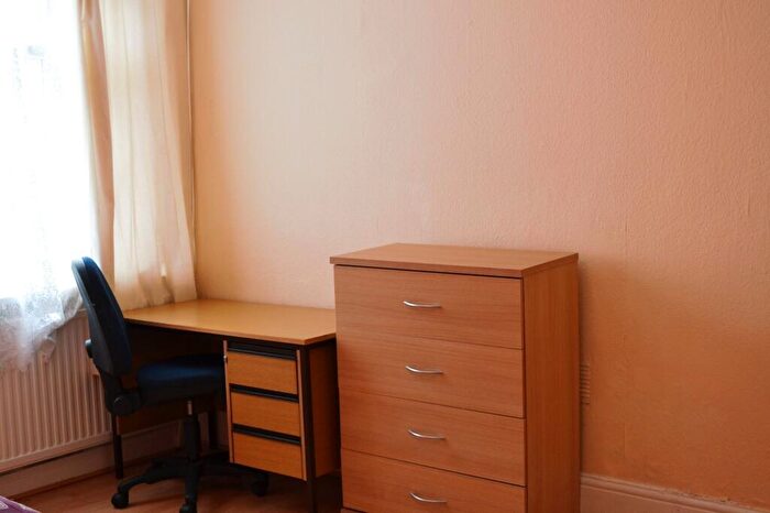 4 Bedroom House To Rent In Duncan Road, Manchester, M13