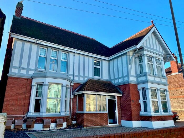 2 Bedroom Apartment To Rent In Stubbington Avenue, Portsmouth, PO2