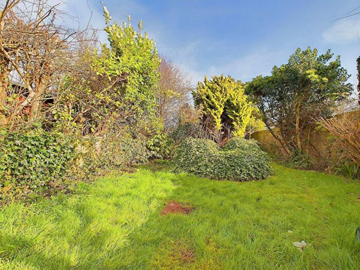 2 Bedroom Semi-Detached Bungalow For Sale In Links Road, Lancing, BN15