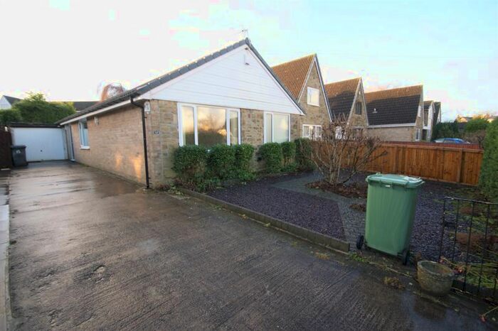 3 Bedroom Detached Bungalow To Rent In Langdale Avenue, Wyke, Bradford, BD12