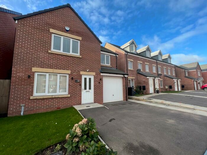 4 Bedroom House To Rent In Stubblefield Drive, Lytham St.Annes, FY8