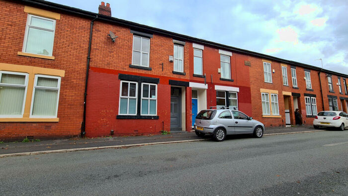 6 Bedroom House To Rent In Mabfield Road, Manchester, M14