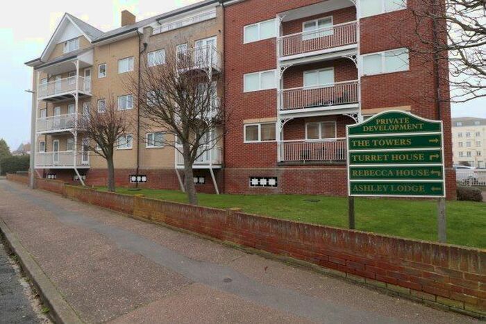 2 Bedroom Flat To Rent In Vista Road, Clacton-On-Sea, CO15
