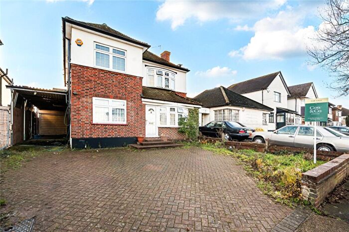 4 Bedroom Detached House For Sale In Ebrington Road, Kenton, Harrow, HA3