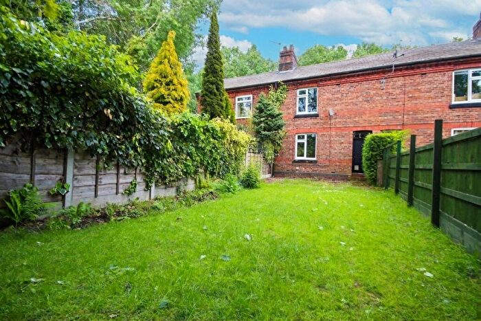 2 Bedroom Cottage For Sale In Hodge Lane, Gorstage, CW8