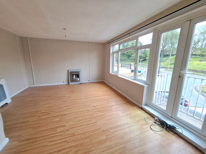 3 Bedroom Flat To Rent In The Denes, Hemel Hempstead, HP3