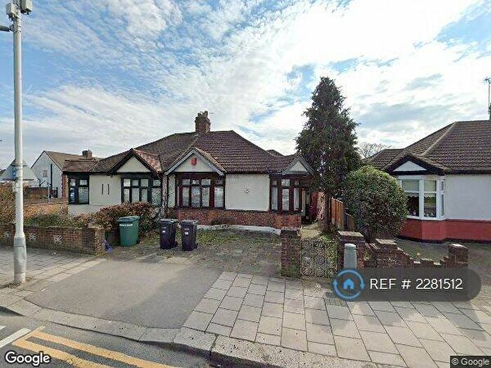 1 Bedroom Detached House To Rent In New North Road, Essex, IG6