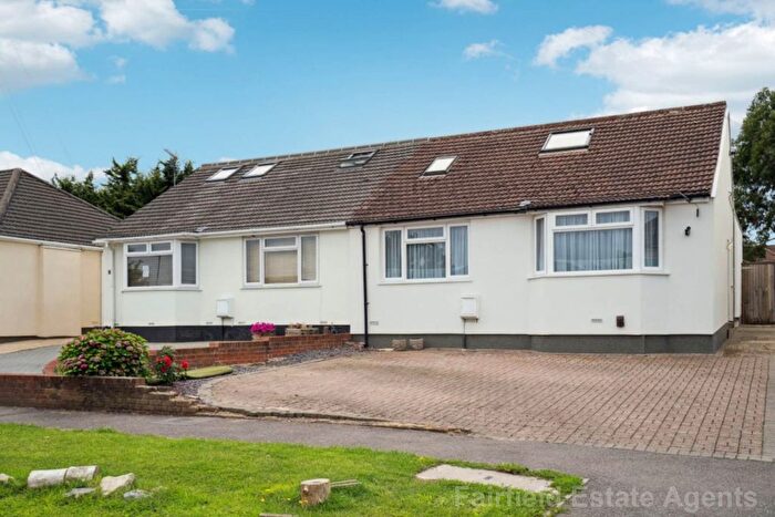 3 Bedroom Semi-Detached Bungalow For Sale In Penrose Avenue, Watford, WD19