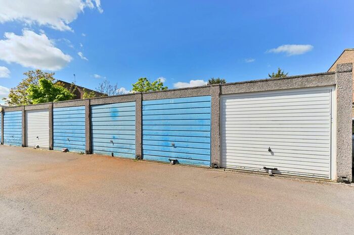 Garage / Parking To Rent In Regency Court, Sutton, SM1