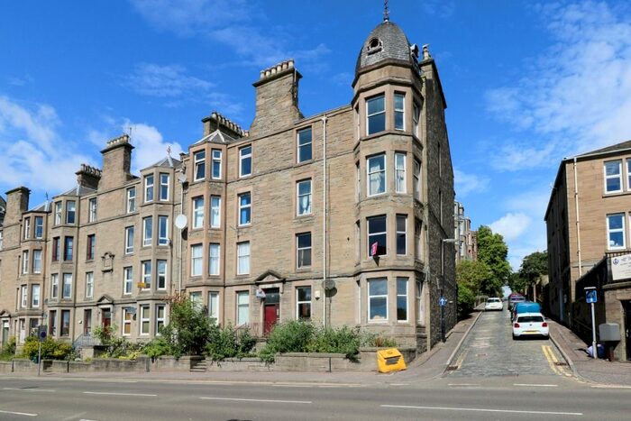 2 Bedroom Flat To Rent In Victoria Road, City Centre, Dundee, DD1