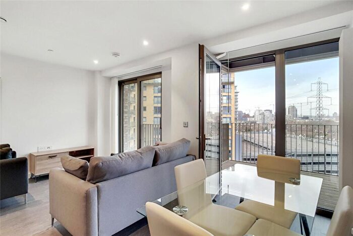 1 Bedroom Apartment To Rent In Royal Docks West, London, E16