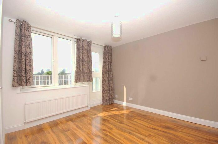 1 Bedroom Flat To Rent In Amina Way, London, SE16