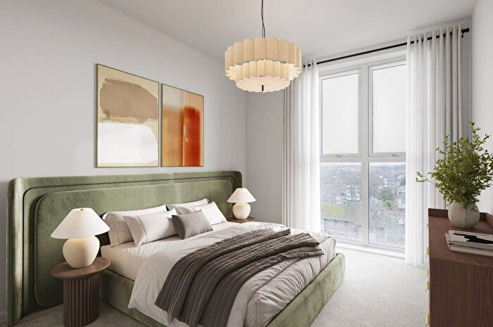 2 Bedroom Flat For Sale In Clapham Park, Clapham, London, SW4