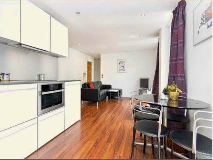 2 Bedroom Apartment To Rent In The Ropewalk, Nottingham, NG1
