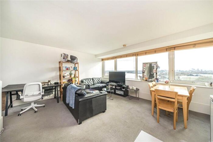 2 Bedroom Flat For Sale In George Beard Road, Greenwich, SE8
