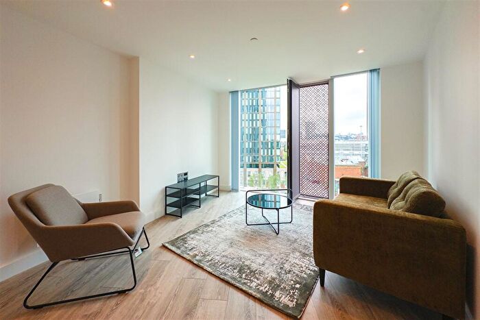 1 Bedroom Apartment To Rent In Thr, M15