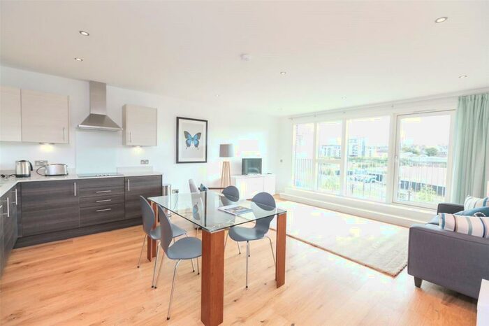 2 Bedroom Flat To Rent In Brandfield Street, Edinburgh, EH3