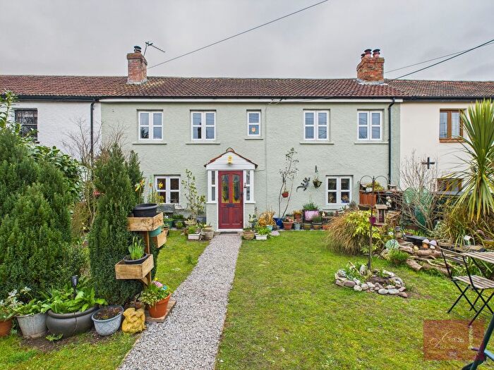 4 Bedroom Cottage For Sale In Main Road, Middlezoy, Bridgwater, TA7