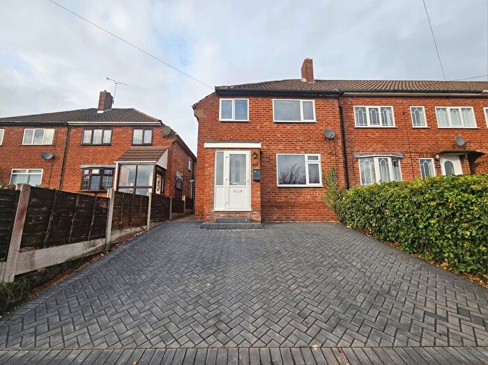 3 Bedroom Semi-Detached House To Rent In Weybourne Road, Birmingham, B44