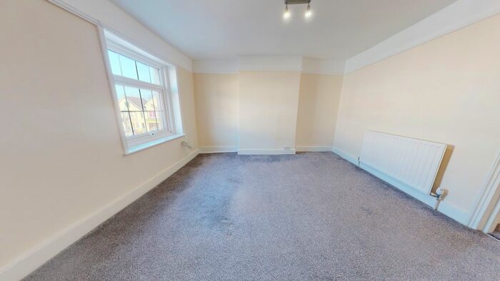 3 Bedroom Flat To Rent In Brighton Road, Worthing, BN11
