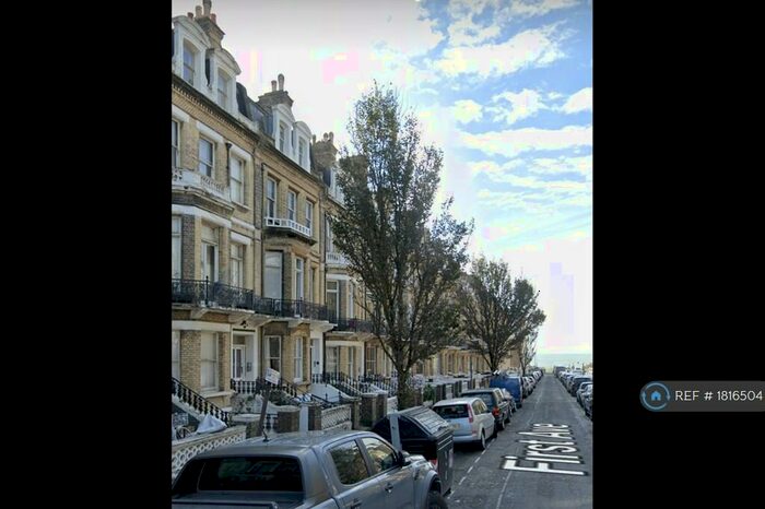 1 Bedroom Flat To Rent In First Avenue, Hove, BN3
