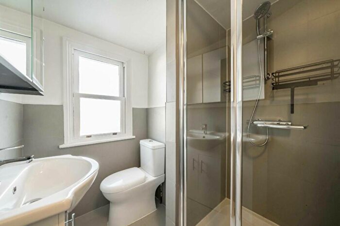 2 Bedroom Flat To Rent In Choumert Road, Peckham, SE15