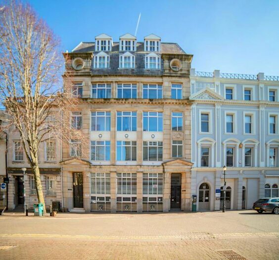 1 Bedroom Apartment To Rent In Mount Stuart Square, Cardiff, CF10
