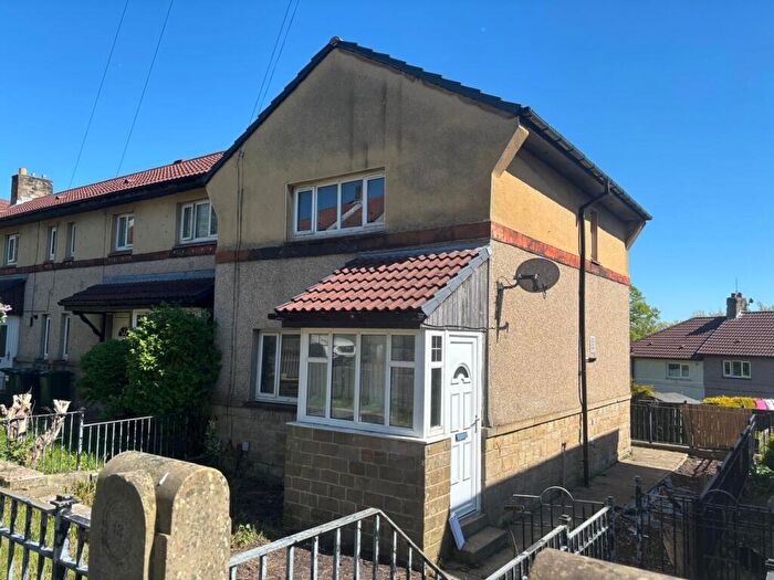 2 Bedroom End Of Terrace House For Sale In Browning Road, Huddersfield, HD2
