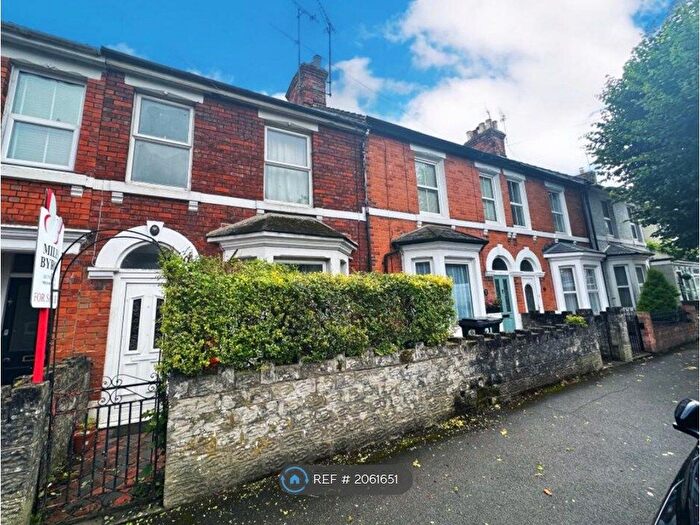 3 Bedroom Terraced House To Rent In Swindon, Swindon, SN1