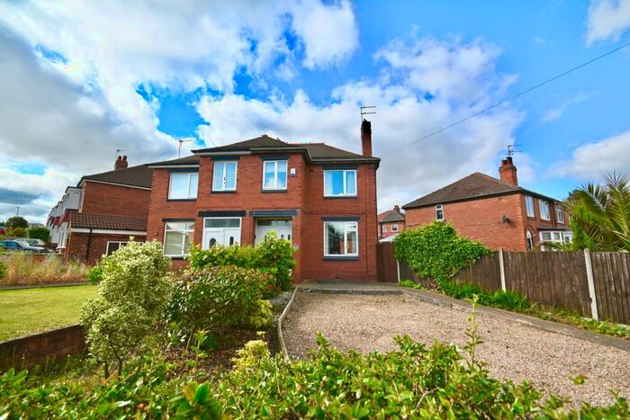 3 Bedroom Semi-Detached House To Rent In Grove Vale, Doncaster, DN2