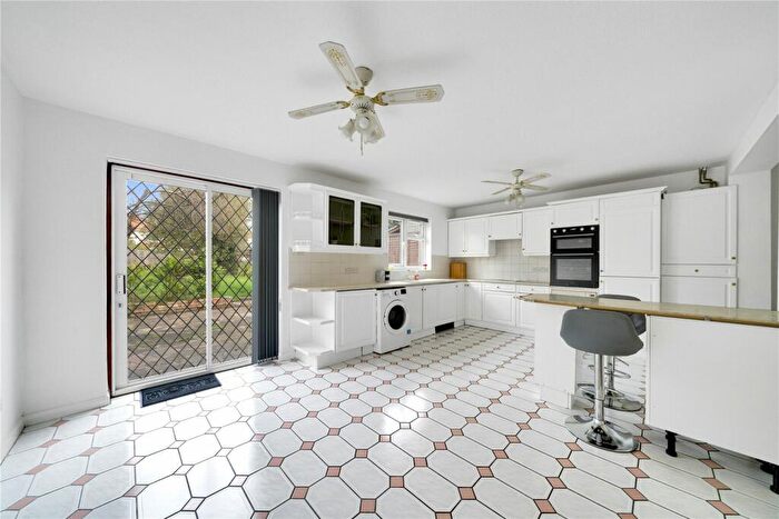 4 Bedroom Semi-Detached House To Rent In Dunster Close, Collier Row, Essex, RM5