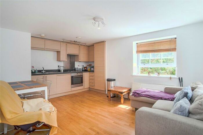 2 Bedroom Apartment To Rent In Chaplin House, Shepperton Road, London, N1