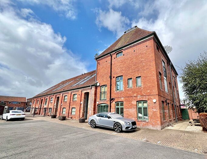 2 Bedroom Maisonette For Sale In Canon Street, Taunton - No Chain!, TA1