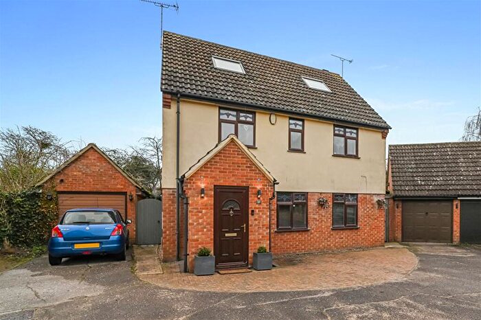5 Bedroom House For Sale In Turner Avenue, Lawford, Manningtree, CO11