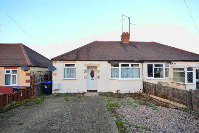 2 Bedroom Bungalow To Rent In Friars Crescent, Northampton, NN4