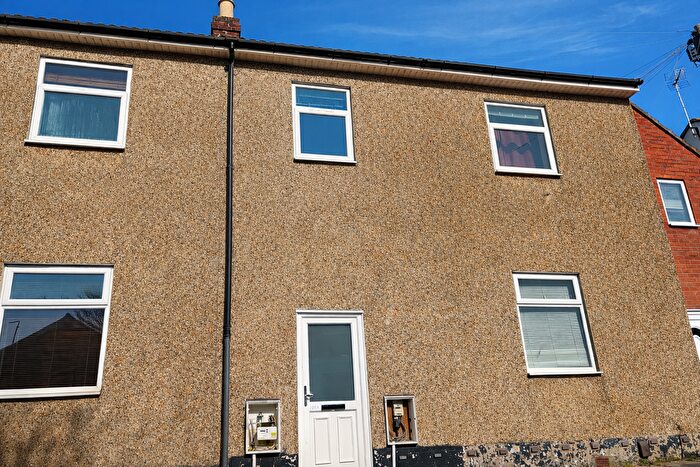 2 Bedroom End Of Terrace House To Rent In Twyford Avenue, Stamshaw, PO2