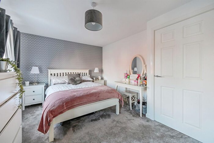 2 Bedroom Semi-Detached House For Sale In Lakin Lane, Fradley, Lichfield, WS13