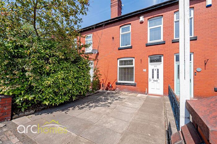 2 Bedroom Terraced House For Sale In Wigan Road, Atherton, Manchester, M46