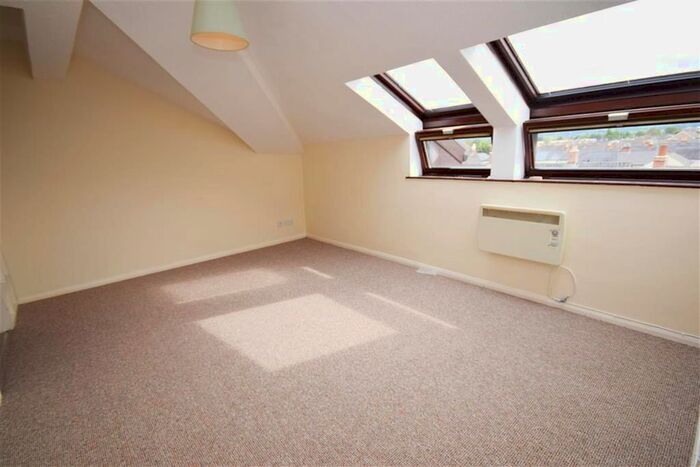 1 Bedroom Flat To Rent In Waterloo Street, Cheltenham, Gloucestershire, GL51